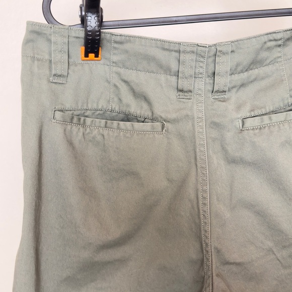 Vintage Y2K Oakley Olive Green Shorts - Picture 4 of 12